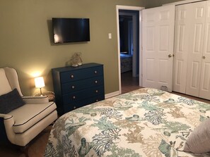 4 habitaciones, escritorio, tabla de planchar con plancha y wifi gratis 