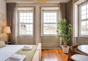 1 bedroom, travel cot, WiFi, bed sheets - Traça Apartments by DA'HOME - Apartment #5 (Porto)