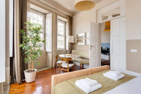 1 bedroom, travel crib, WiFi, bed sheets