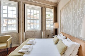 1 bedroom, travel cot, WiFi, bed sheets - Traça Apartments by DA'HOME - Studio #6 (Porto)