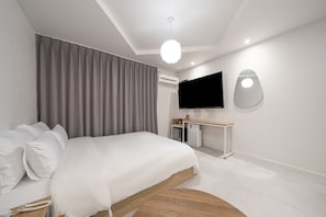 Standard Double Room | Free WiFi, bed sheets