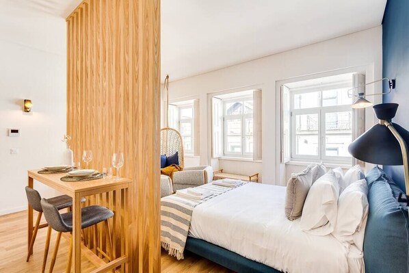1 chambre, fer et planche à repasser, lit de bébé portatif, Wi-Fi