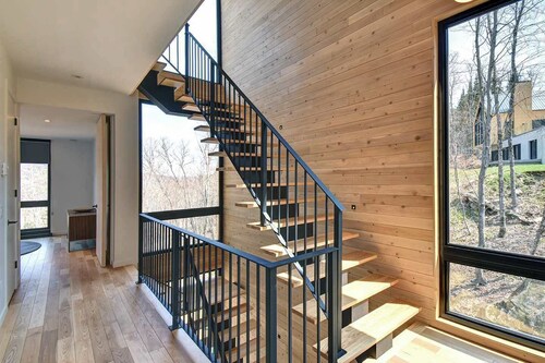 Contemporary in Nature Cabin w/ Spa, Sauna & EV Friendly