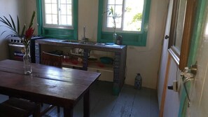 صورة غير مصنفة، 5 من 35، زرّ