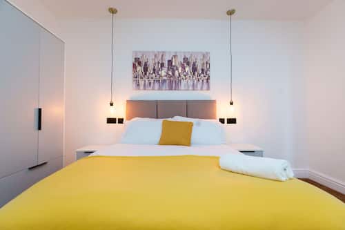 House, Ensuite