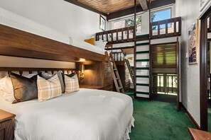 3 chambres, coffres-forts dans les chambres, fer et planche Ă repasser
