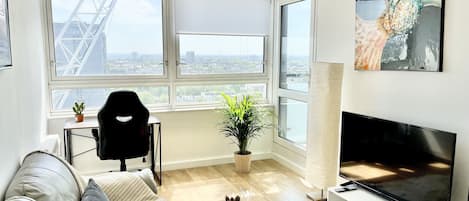 Luxury Apartment, Ensuite, City View (Paddington ) | Restaurant