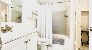 Ensemble baignoire-douche