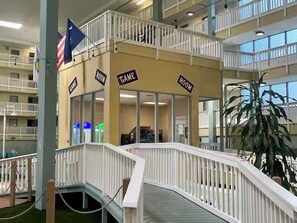 Interior - Resort Breeze-2 BR, Pools, Hot Tub, Tennis, Beach (Hilton Head Island)