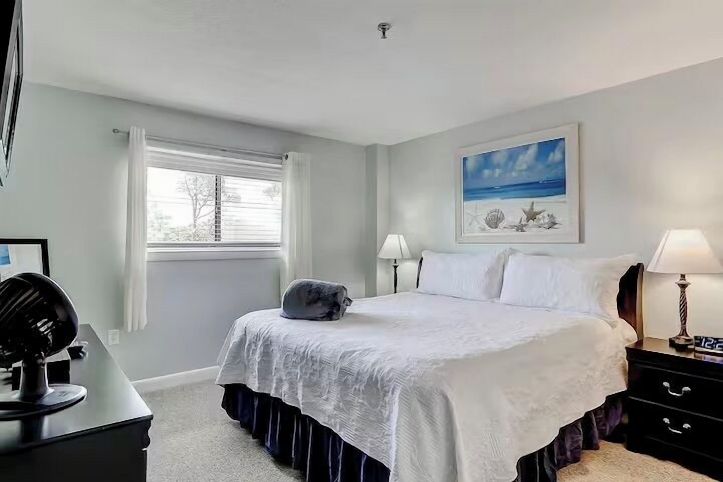 2 bedrooms, iron/ironing board, WiFi (free), bed sheets