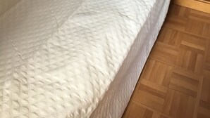 Uklassifisert bilde, 5 av 9, knapp