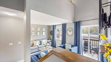 Fernseher, Kamin, Stereoanlage, Arbeitsbereiche