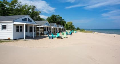 New renovated bathroom & new roof - Lake Huron 1!