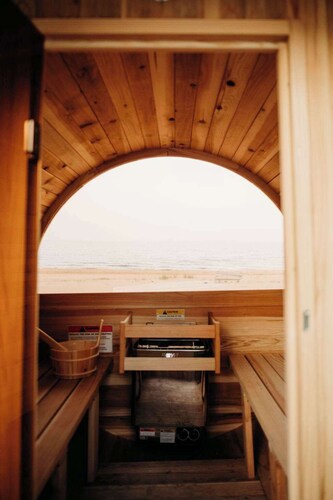 New renovated bathroom & new roof - Lake Huron 3!
