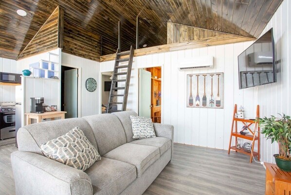 Televisión, oficina