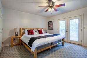 3 室のベッドルーム、デスク、アイロン / アイロン台、WiFi (無料)