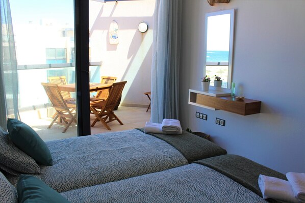 2 bedrooms, in-room safe, iron/ironing board, free WiFi