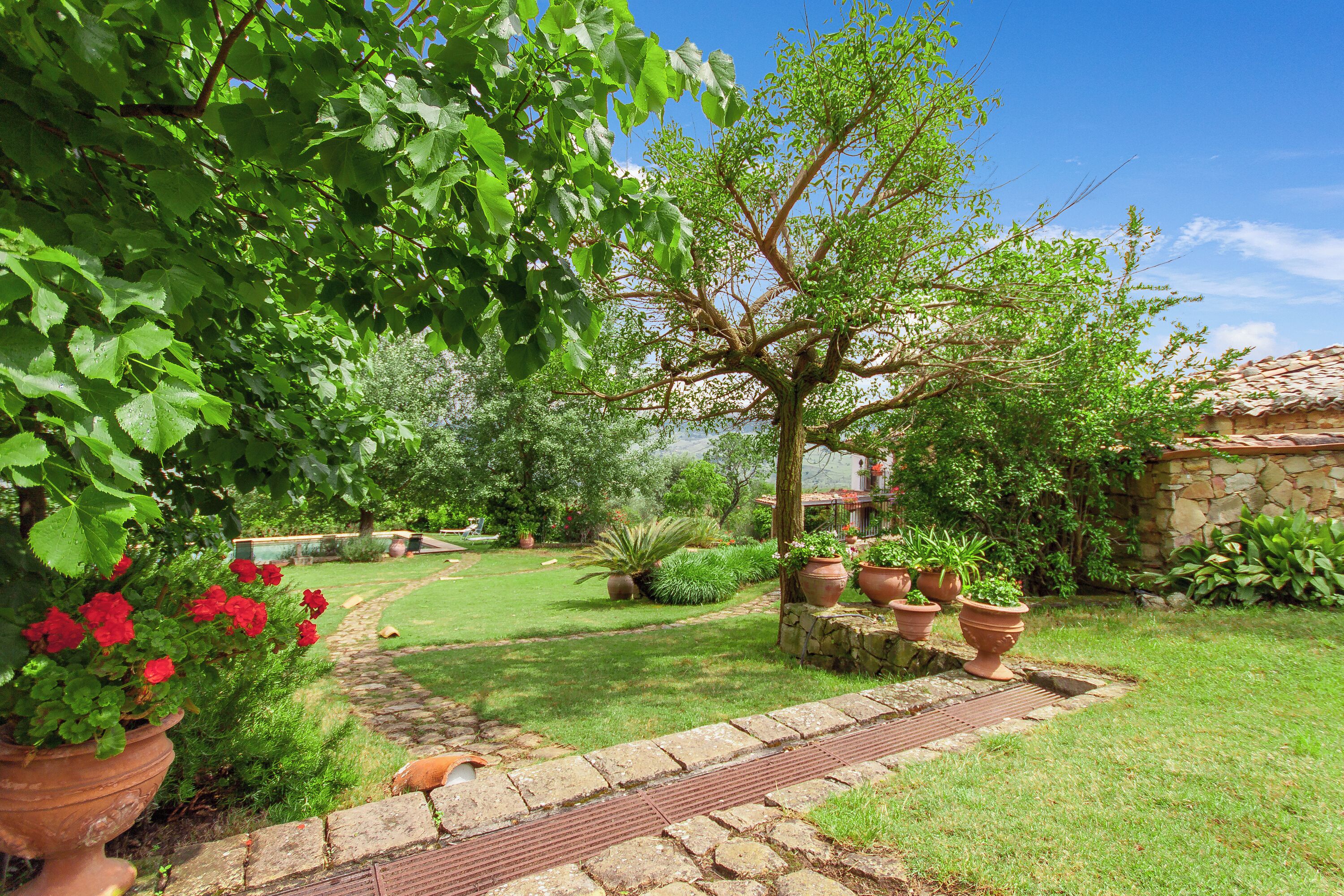 Family Villa, Multiple Bedrooms, Mountainside (Villa Olmo With Private Pool) | Property grounds