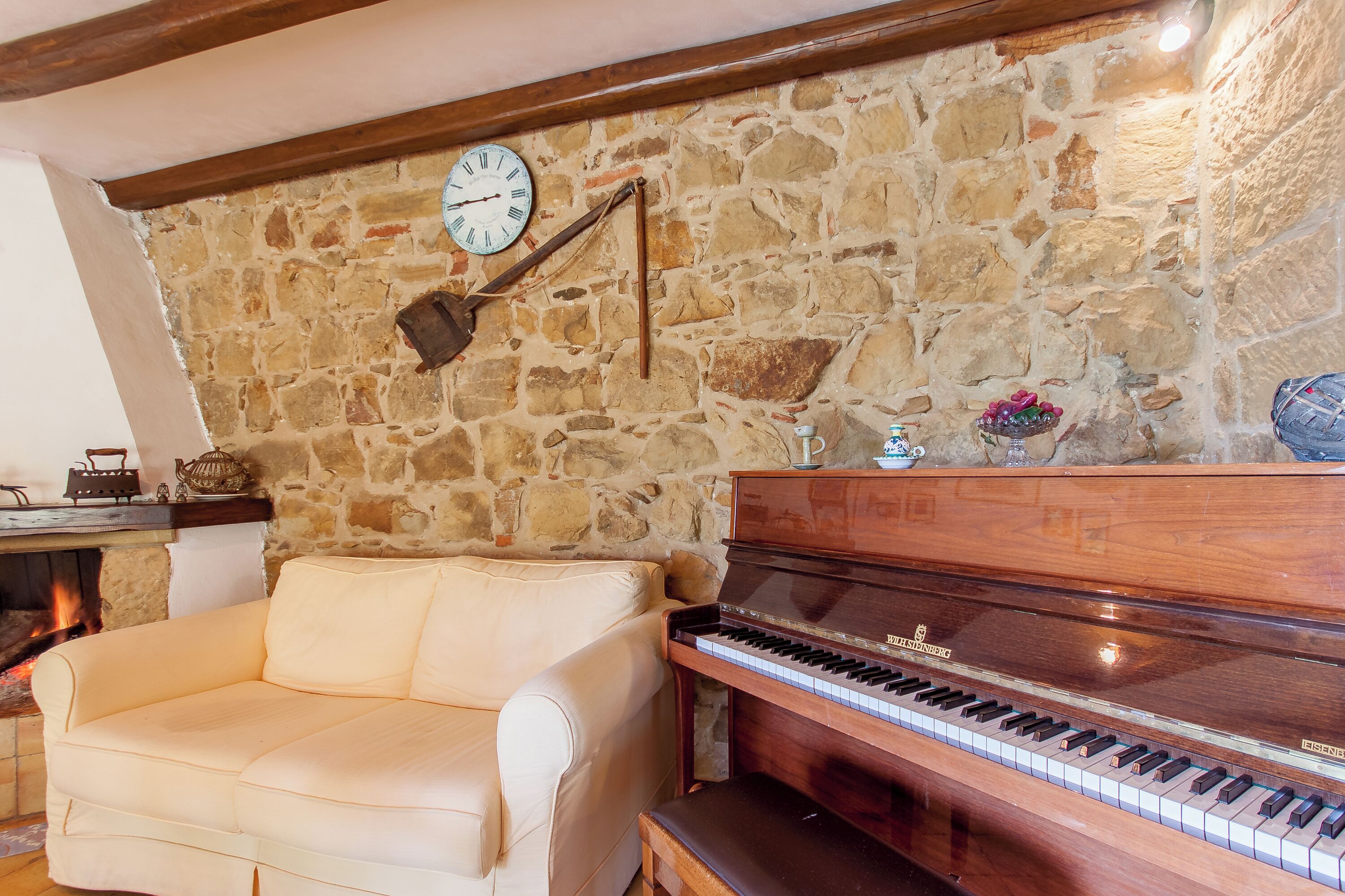 Family Villa, Multiple Bedrooms, Mountainside (Villa Olmo With Private Pool) | Interior