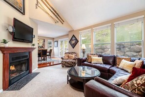 Smart TV, fireplace, video games, ping pong