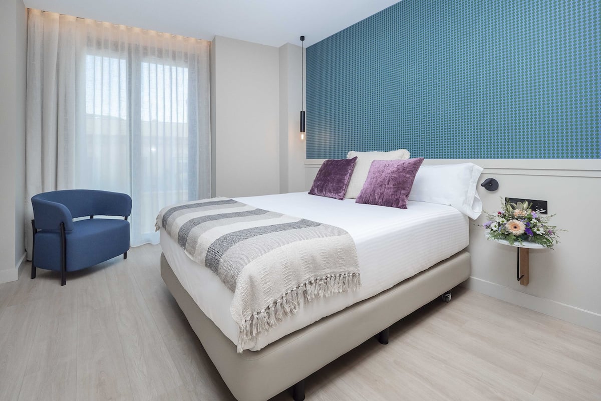 Untuvapeitot, memory foam -patjalliset sängyt, minibaari