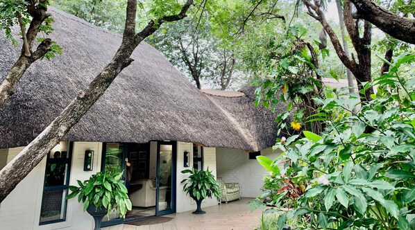 Reception - Pamarah Lodge (Victoria Falls)