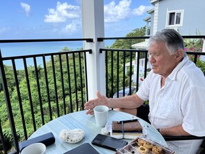 Outdoor dining - Amazing sea Views and Breathtaking Sunsets Everyday!!! (Gros Islet)