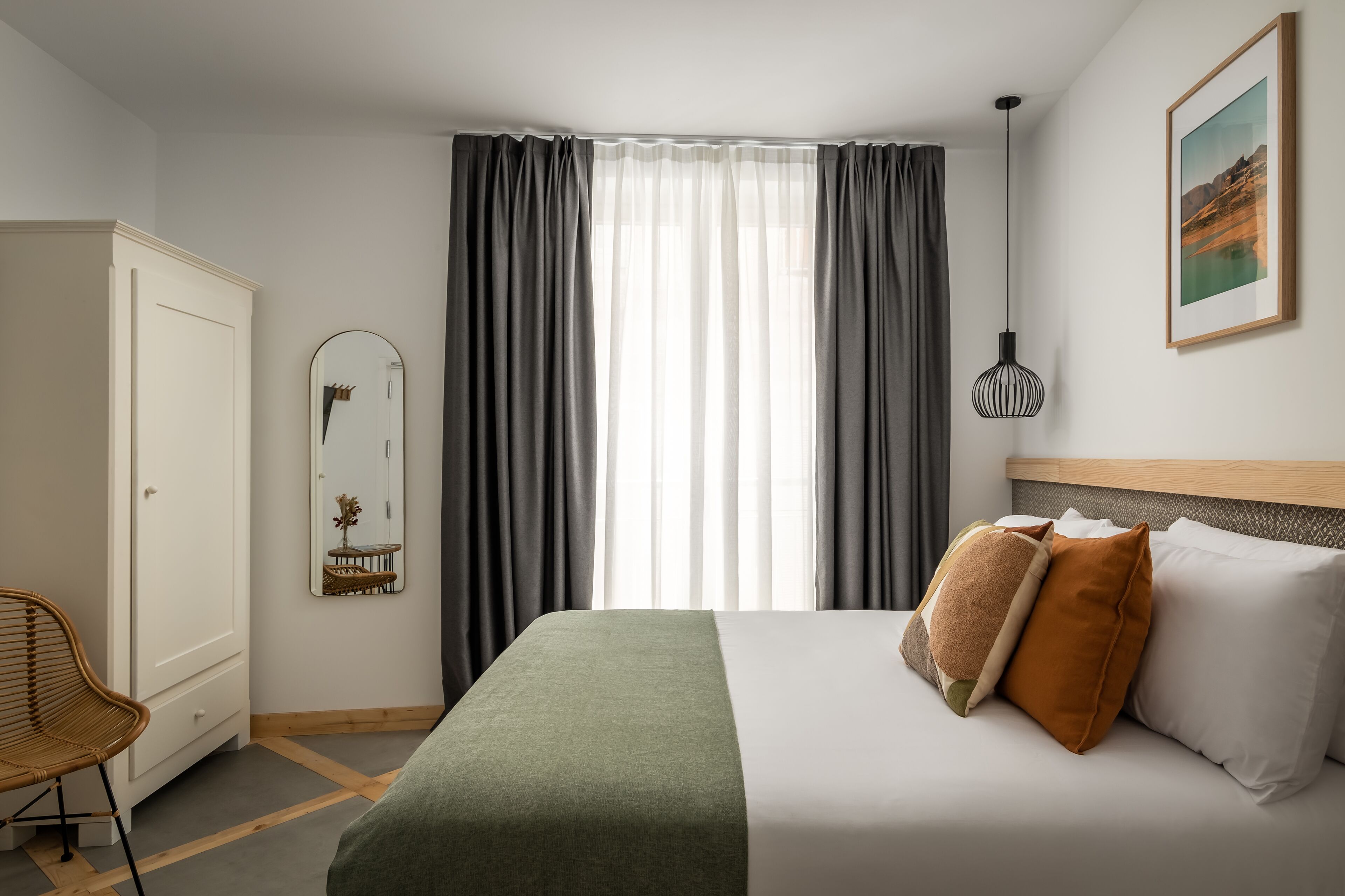 Fer et planche à repasser, Wi-Fi gratuit, draps fournis