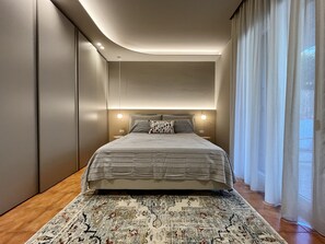 2 Schlafzimmer, Schreibtisch, Bügeleisen/Bügelbrett, kostenloses WLAN