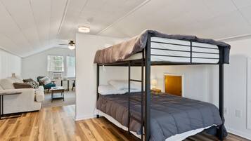 3 bedrooms, memory foam beds, travel crib, free WiFi