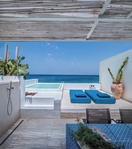 Designer townhouse on beachfront in Trapani old town