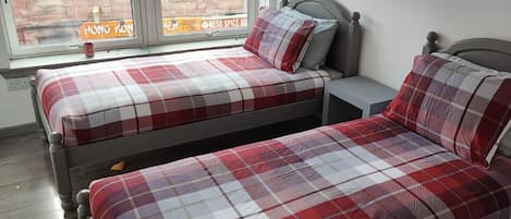 WiFi, bed sheets