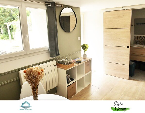 المنشأة من الداخل