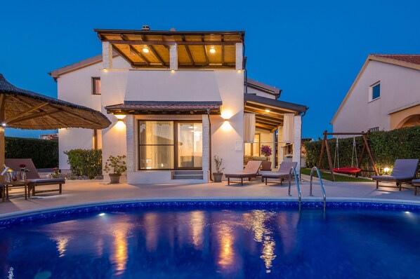 Villa | 4 bedrooms - Villa M M Zadarvillas (Pakostane)