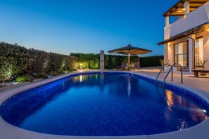 Villa | 4 bedrooms - Villa M M Zadarvillas (Pakostane)