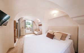 6 bedrooms, iron/ironing board, free WiFi, bed sheets - La Torre di Monsignore 12, Emma Villas (Fasano)