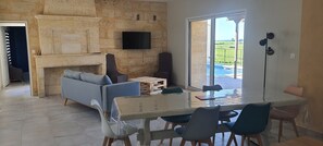 Interior - Le Panoramique - 5 mn de Saint Emilion (Saint-Christophe-des-Bardes)