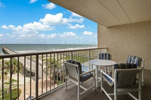 Condo, 3 Bedrooms | Outdoor dining - 445 Amelia By The Sea 3 Bedroom Condo by RedAwning (Fernandina Beach)
