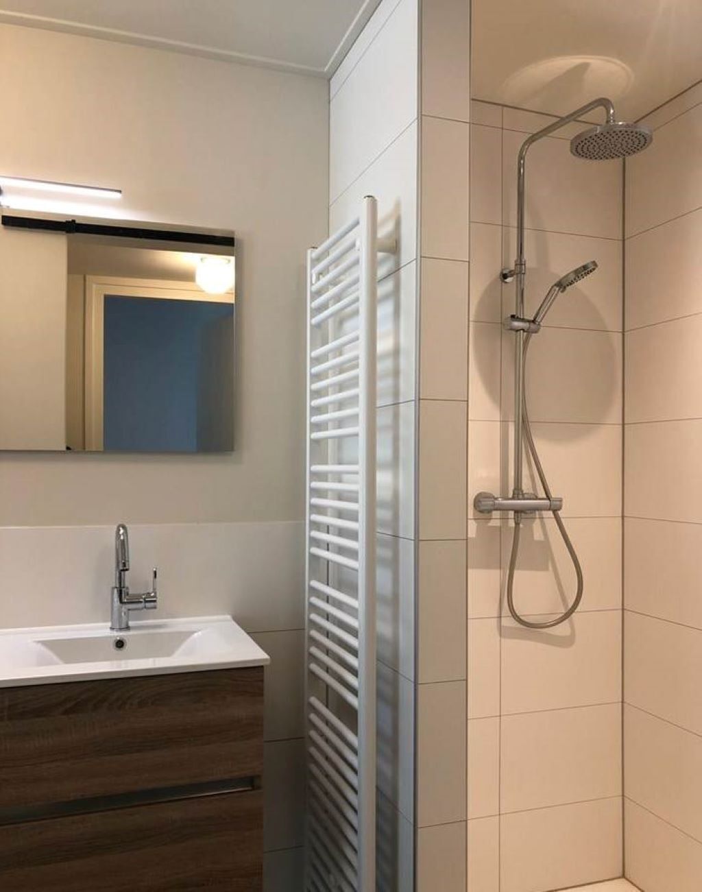 Douche, papier toilette