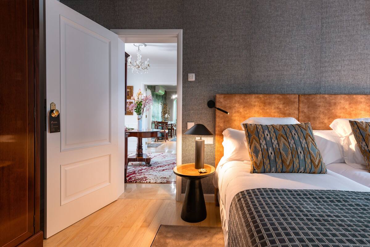 basic suite | 1 bedroom, in-room safe, blackout curtains, free wifi