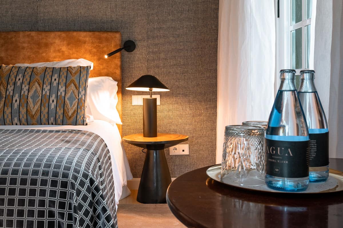 basic suite | 1 bedroom, in-room safe, blackout curtains, free wifi