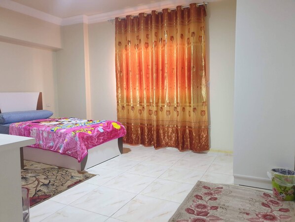 Egyptian cotton sheets, premium bedding, down duvets, pillow-top beds