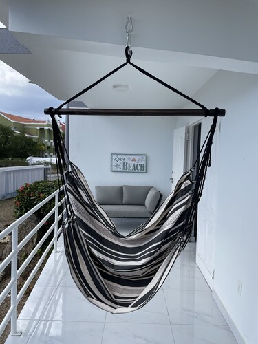 Parasasa ocean view - short drive/walk to beach