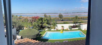 Jolie Villa Avec Piscine Proche de la mer