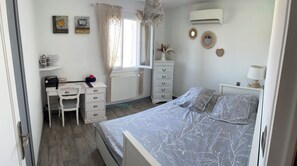 3 chambres, fer et planche à repasser, lit parapluie, Wi-Fi gratuit