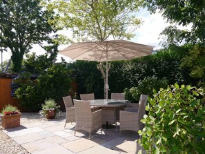 Apartment | Exterior - Beautiful 2-bed Apartment in Inverkip Great Garden (Inverkip)