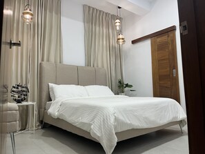 2 chambres, fer et planche à repasser, Wi-Fi gratuit, draps fournis