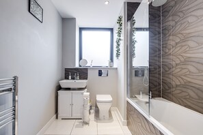 Apartment, Ensuite | Bathroom