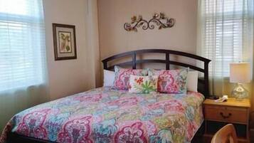 1 bedroom, iron/ironing board, internet, bed sheets
