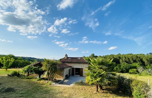 Maison en pierre à la campagne en Périgord